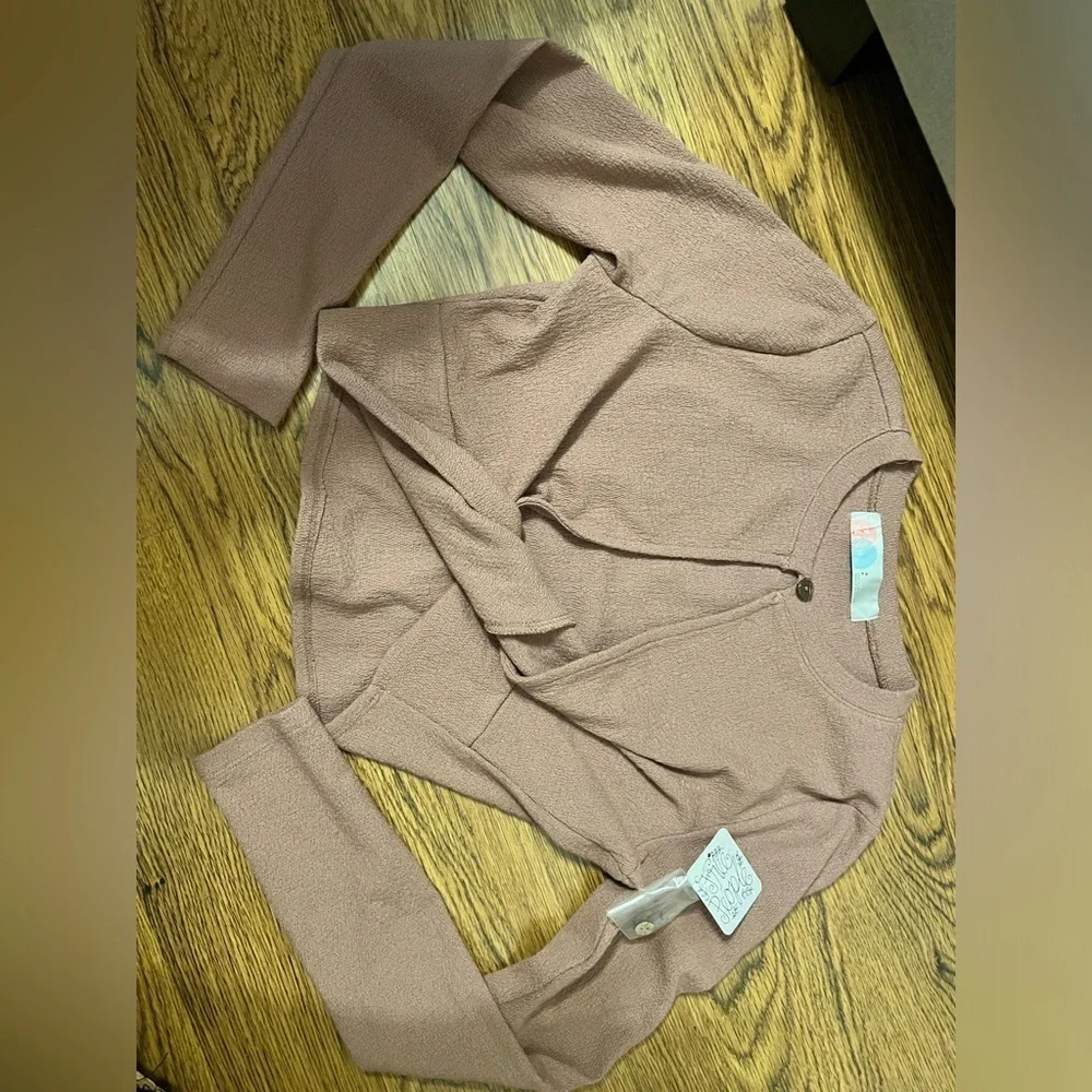 Free people beach long sleeve stretchy dusty nude open front crop top small new